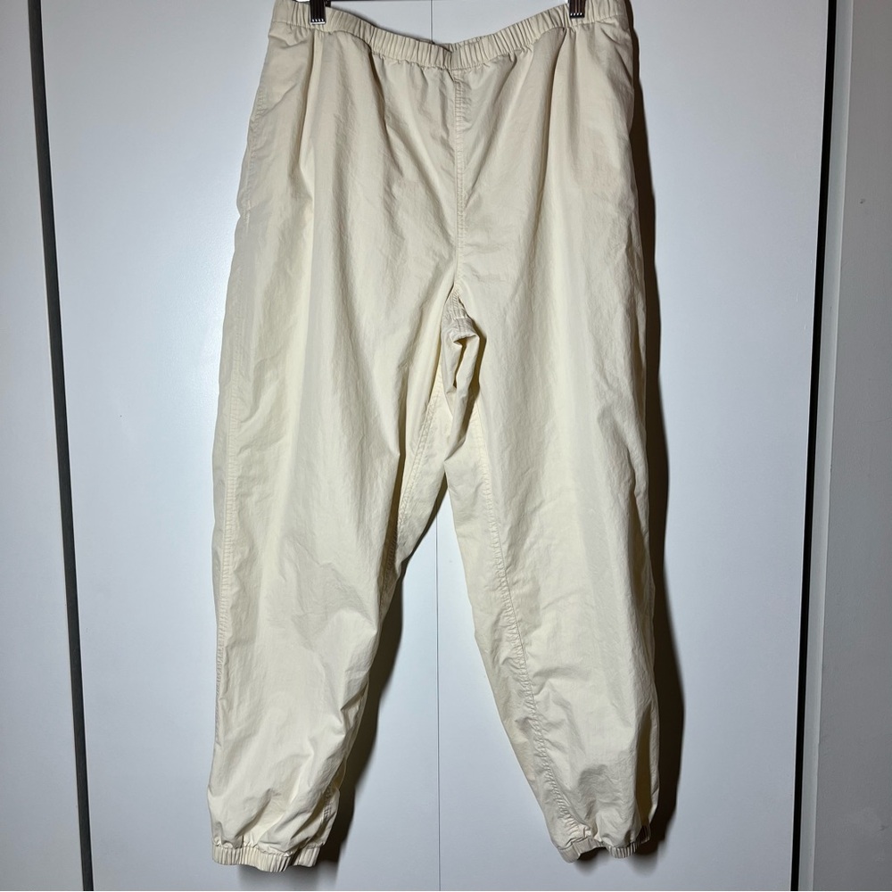 Aritzia TNA Windbreaker Pants Large